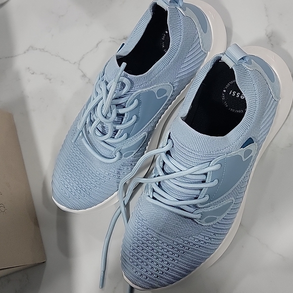 Vessi Sky Blue Everyday Sneakers Men's 7 - Picture 8 of 9